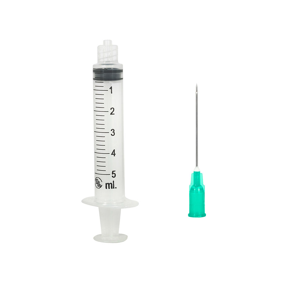 Las Jeringas DL están fabricadas con materiales plásticos grado médico, no tóxicos y libres de látex por lo que no provocan reacciones tisulares, el acero inoxidable es austenítico equivalente al tipo AISI 304. Son estériles, desechables, libres de pirógenos y están ensambladas con agujas que bajo condiciones normales de uso, no producen sustancias tóxicas. En Jeringas para vacunación de 1ml, CORPORATIVO DL presenta un émbolo de seguridad que garantiza la inutilización de las mismas, así mismo le ofrece una aguja para cada necesidad, mismas que poseen excelentes acabados y ángulos que aseguran una fácil penetración, disminuyendo el dolor.